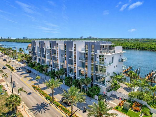 2890 N Ocean Dr, Hollywood FL 33019