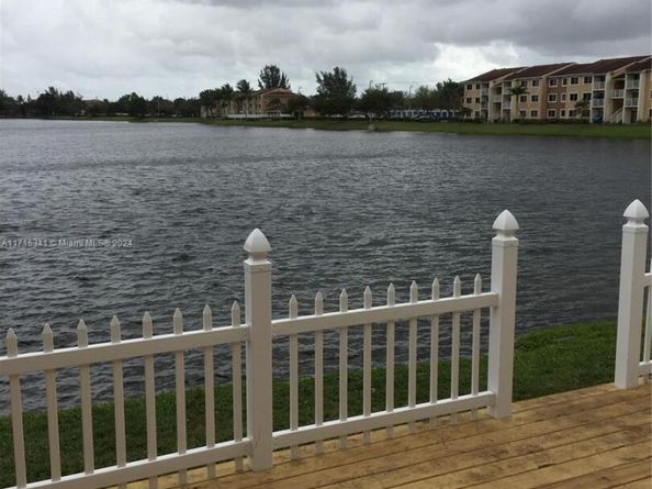 4132 SW 61st Ave 3, Davie FL 33314