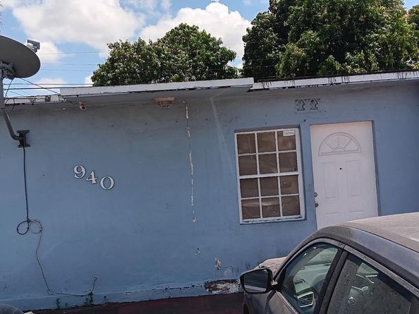 940 E 9th Pl, Hialeah FL 33010