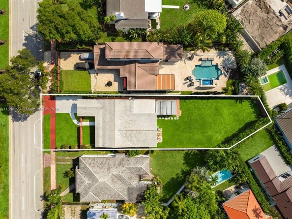 5127 Alton Rd, Miami Beach FL 33140