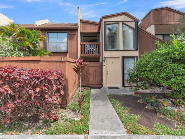 6411 SW 116th Ct E, Miami FL 33173