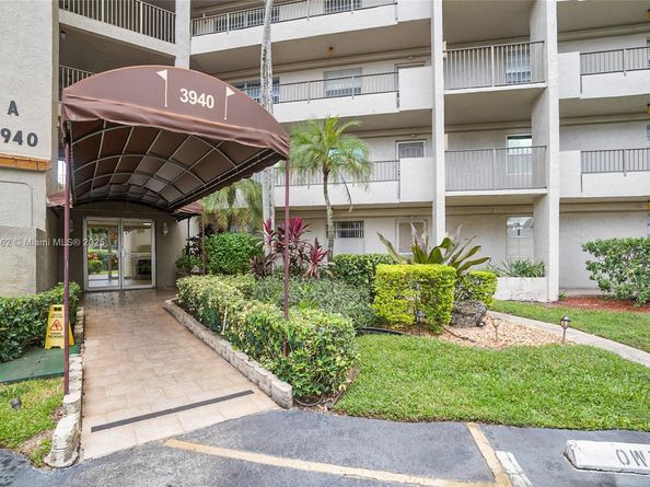 3940 Inverrary Blvd 304A, Lauderhill FL 33319