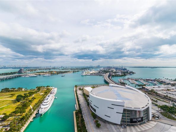 888 Biscayne Blvd 3506, Miami FL 33132