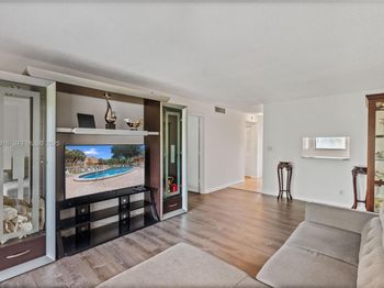 8400 Lagos De Campo Blvd