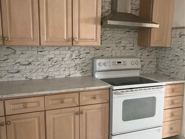 6548 Racquet Club Dr 89, Lauderhill FL 33319