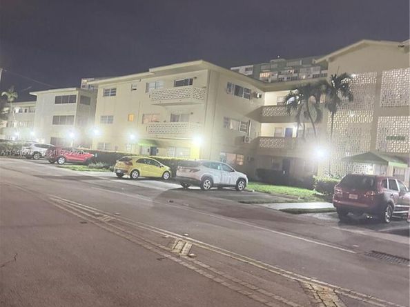 11930 NE 19th Dr 28, North Miami FL 33181