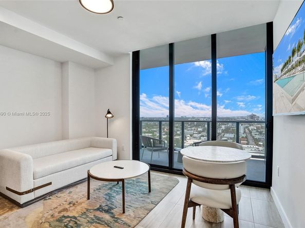 580 72nd 713, Miami Beach FL 33141