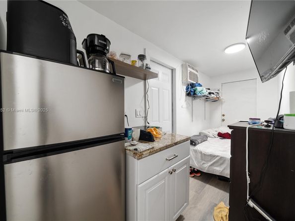 1257 NW 58th St, Miami FL 33142