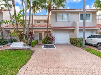 5208 NW 103rd Ave