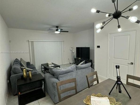 2820 NW 180th St, Miami Gardens FL 33056