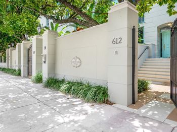 612 Valencia Ave