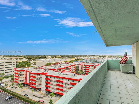 1825 W 44th Pl 1111, Hialeah FL 33012