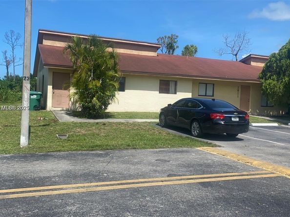 28322 SW 141st Ct, Homestead FL 33033