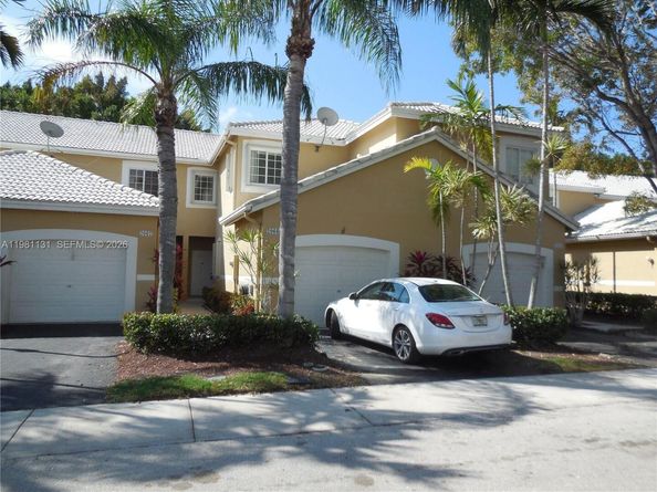 2066 Madeira Dr 2066, Weston FL 33327