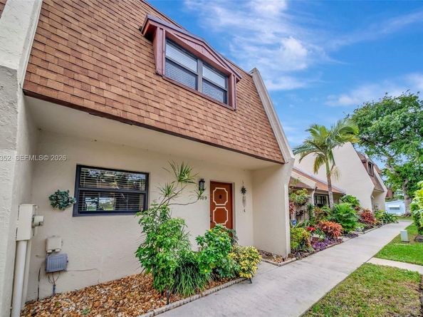 2109 N 14th Ave, Hollywood FL 33020