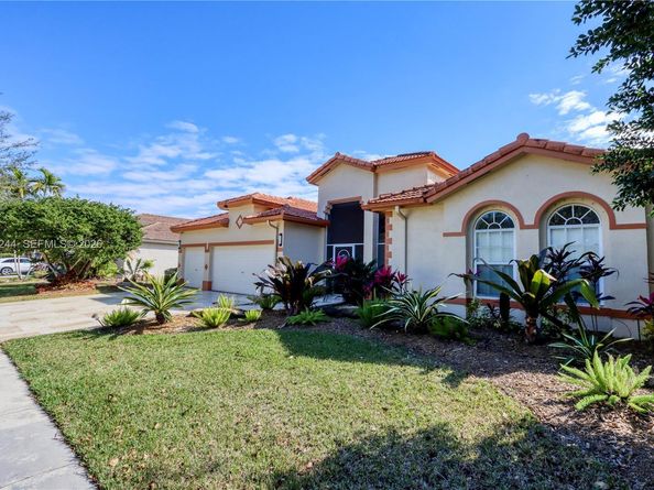 2845 Fairways Dr, Homestead FL 33035