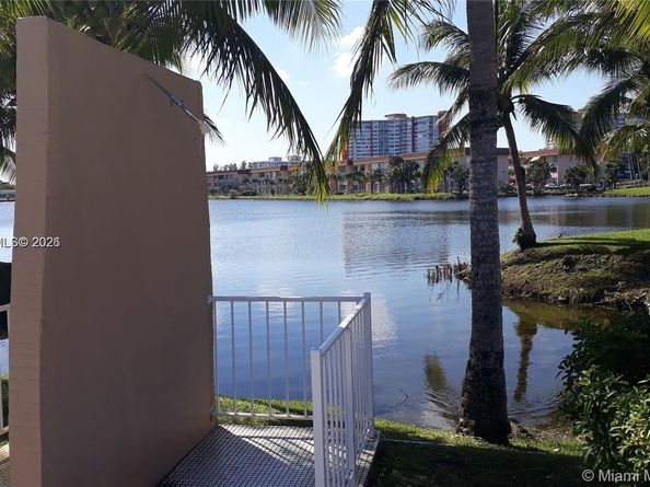 1540 NE 191st St 244, Miami FL 33179