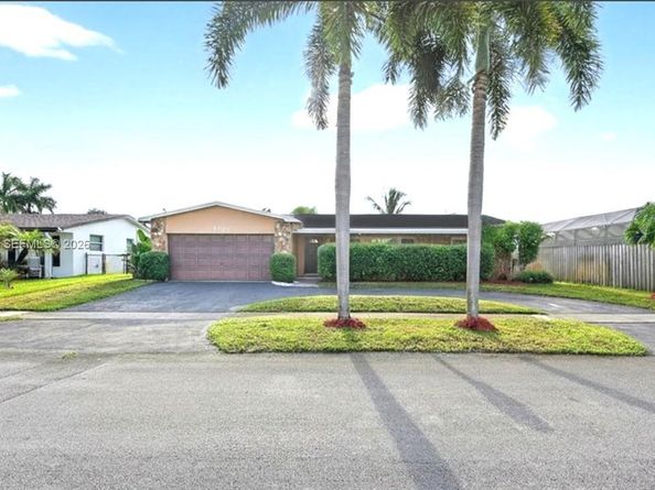 1621 nw 110 ter, Pembroke Pines FL 33026