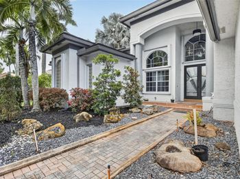 10161 N Lake Vista Cir