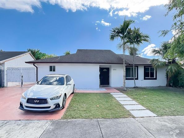 20561 SW 122nd Pl, Miami FL 33177
