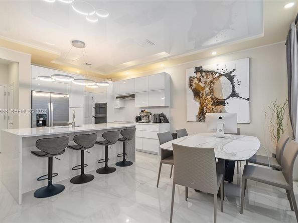 1475 Silk Oak Dr, Hollywood FL 33021