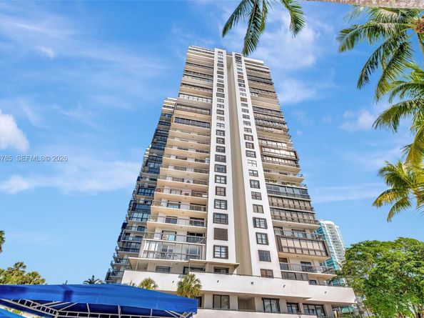 2333 Brickell Ave 305, Miami FL 33129
