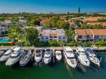 3549 Magellan Cir