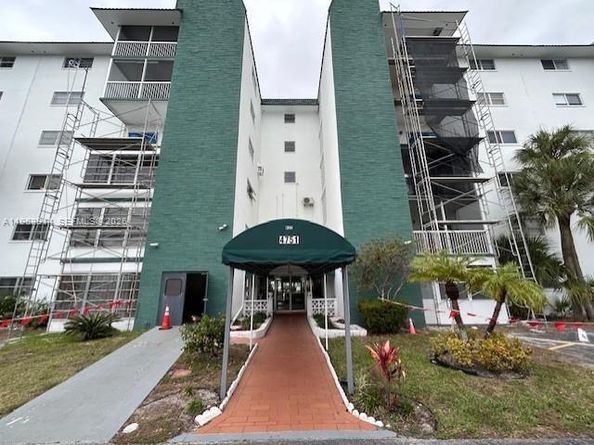 4751 NW 21st St 114, Lauderhill FL 33313