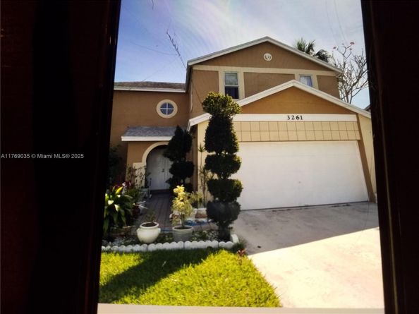 3261 Salinas Way, Miramar FL 33025