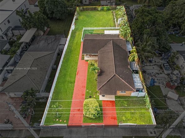 8820 SW 27th St, Miami FL 33165