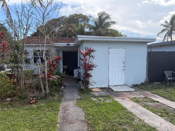 60 NW 128th St, North Miami FL 33168