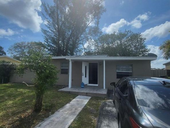 1402 NW 13th Ct, Fort Lauderdale FL 33311