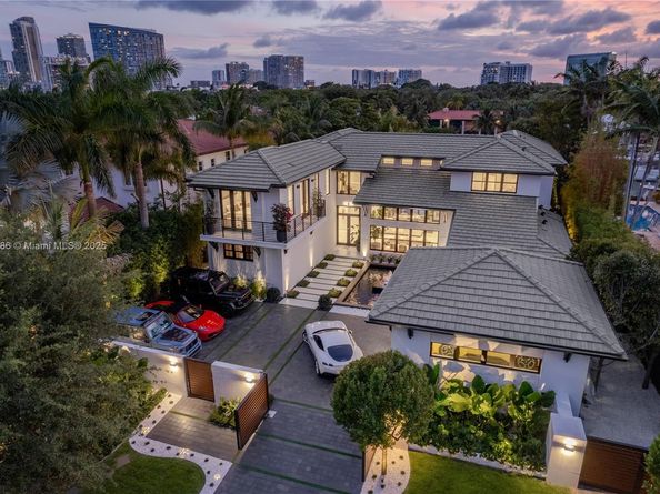 4241 Palm Ln, Miami FL 33137