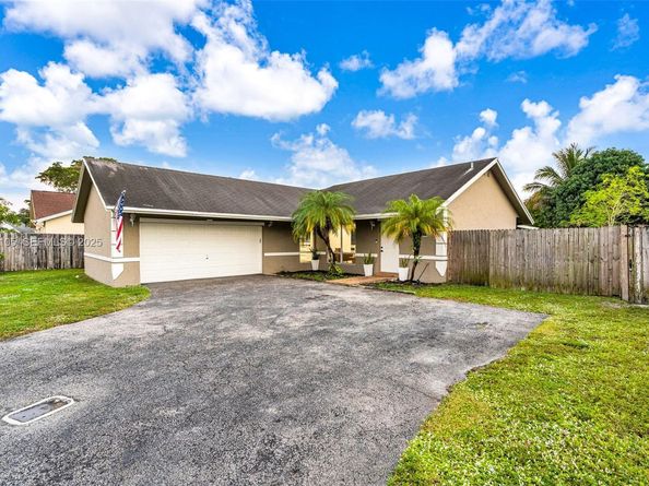 10380 SW 49th Pl, Cooper City FL 33328