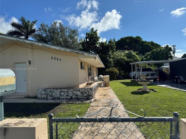 5955 NW 18th Ave, Miami FL 33142