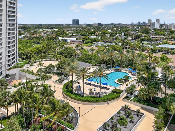 21150 Point Pl 1505, Aventura FL 33180