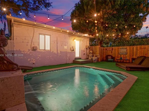 7 NE 50th St, Miami FL 33137