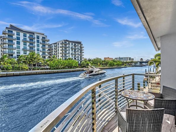 1044 NW N River, Miami FL 33136