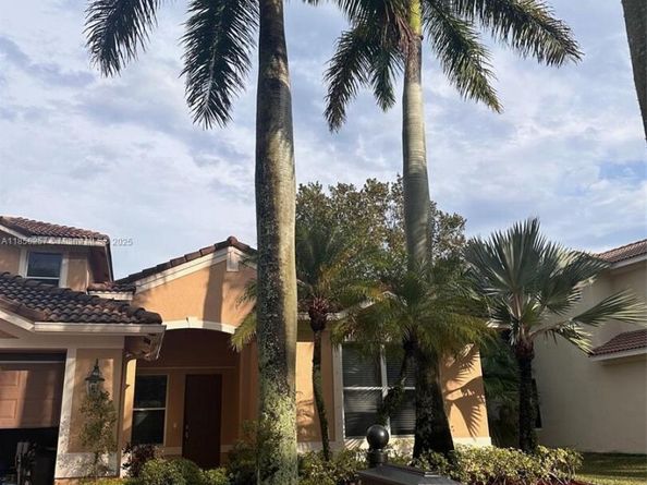 1831 Mariners Ln, Weston FL 33327