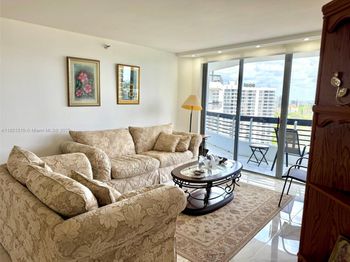 3530 Mystic Pointe Dr