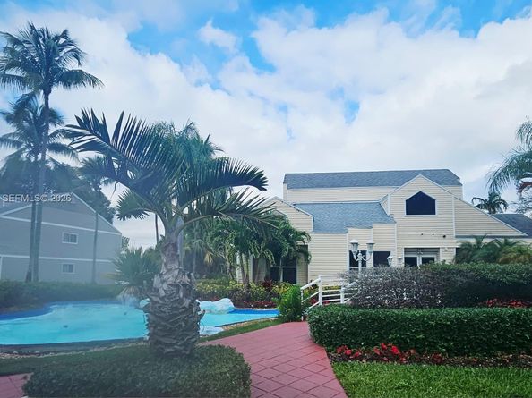 3469 NW 44th St 106, Oakland Park FL 33309