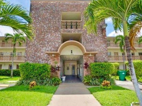 16900 NE 14 109, Miami FL 33162