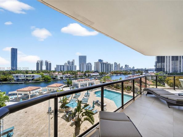 19667 Turnberry Way 6A, Aventura FL 33180