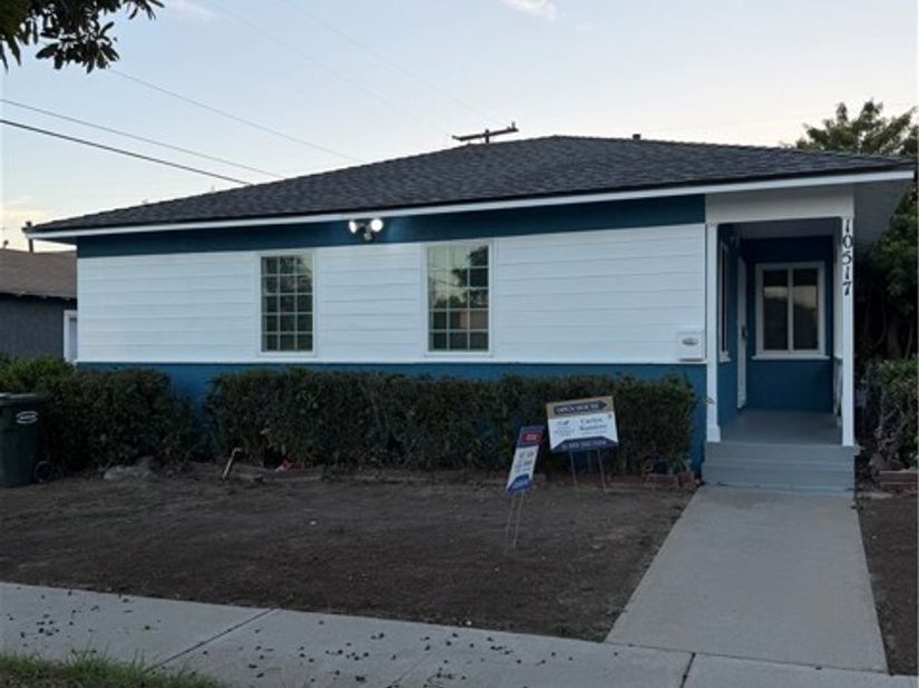 10517 Cimarron, Los Angeles CA 90047