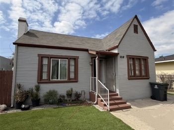 1018 S Halladay
