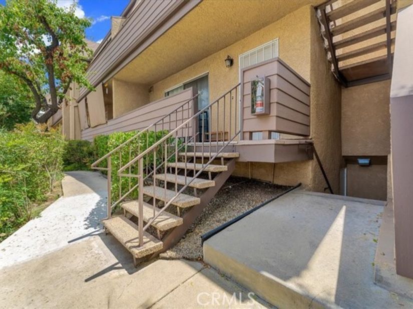 14829 Sherman 1, Van Nuys (los Angeles) CA 91405