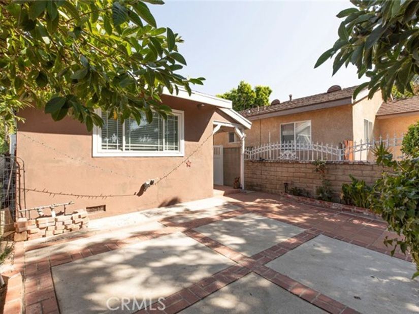 13158 Carl, Pacoima (los Angeles) CA 91331