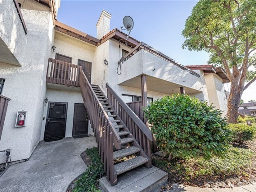 8561 Meadow Brook 205, Garden Grove CA 92844