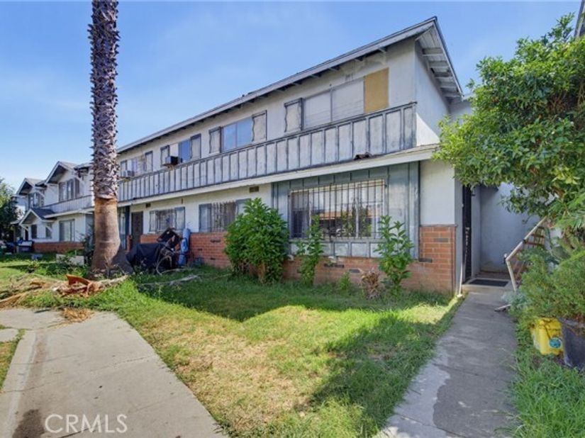 13 Paradise, Carson CA 90745