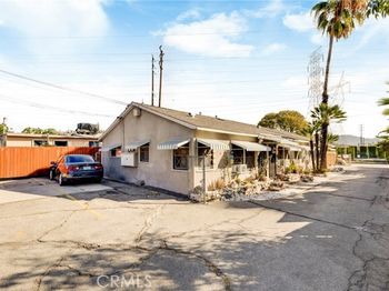 6727 Camellia Avenue